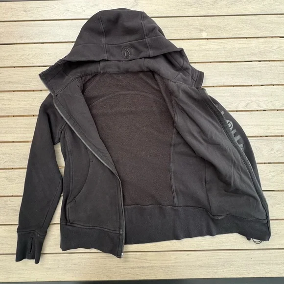 lululemon athletica rare Aloha Black Full-Zip Hoodie
Size 6 - Picture 4 of 6